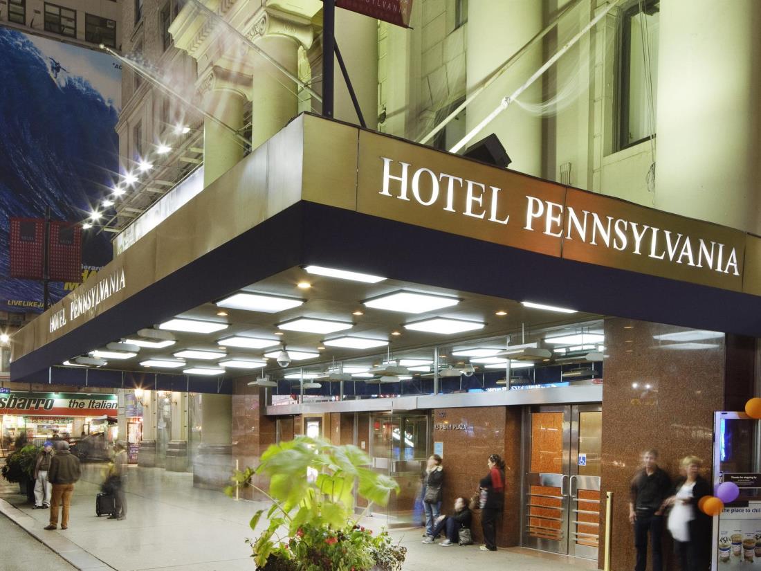 New york 39 s hotel pennsylvania ready for the 2017 for Hotel new york
