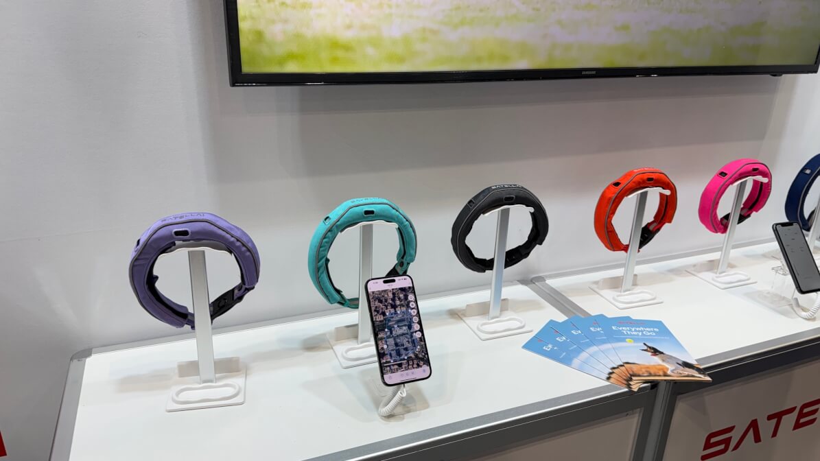 The Satellai Booth featuring the Go Collar at Global Pet Expo 